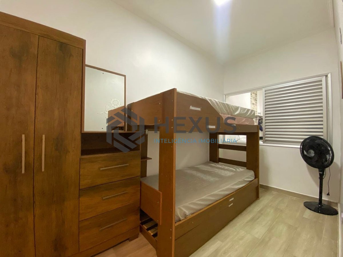 Foto 16 de Apartamento com varanda vista mar e lazer na beira mar da Praia das Pitangueiras, Guarujá