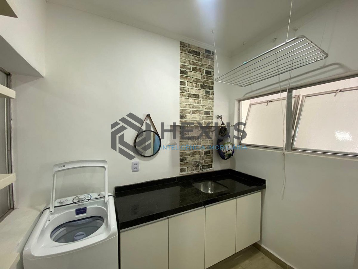 Foto 18 de Apartamento com varanda vista mar e lazer na beira mar da Praia das Pitangueiras, Guarujá
