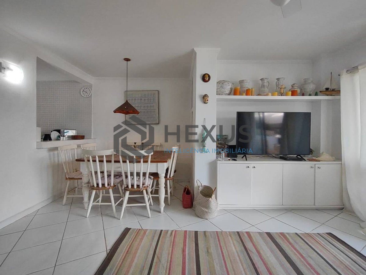 Foto 4 de Apartamento duplex com varanda e lazer na Praia da Enseada, Guaruja