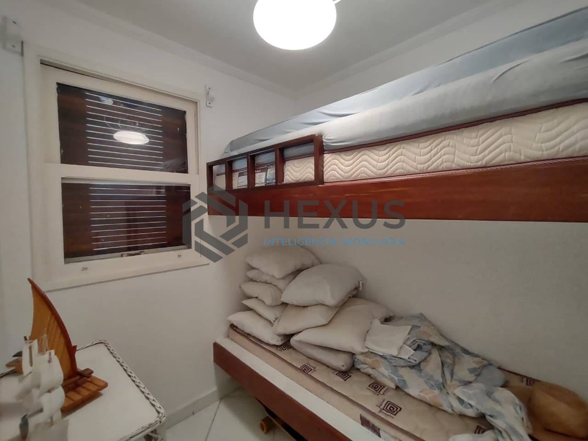 Foto 9 de Apartamento duplex com varanda e lazer na Praia da Enseada, Guaruja