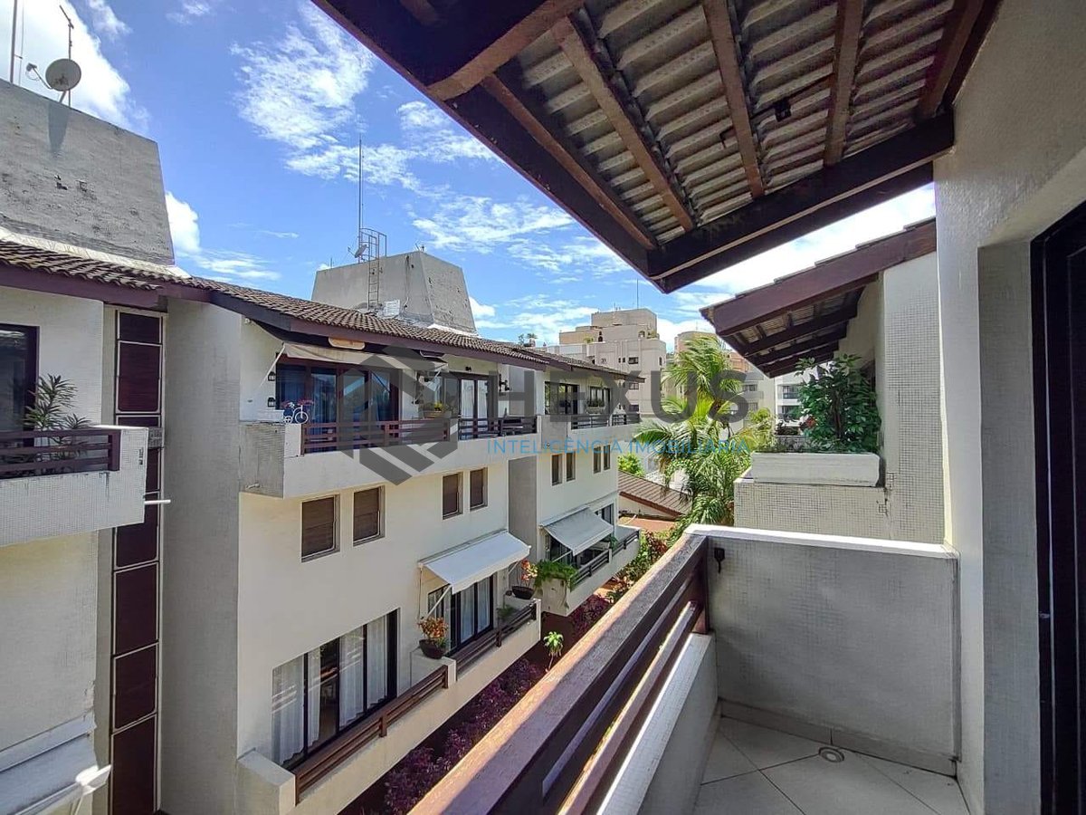Foto 4 de Apartamento duplex com varanda e lazer na Praia da Enseada, Guaruja