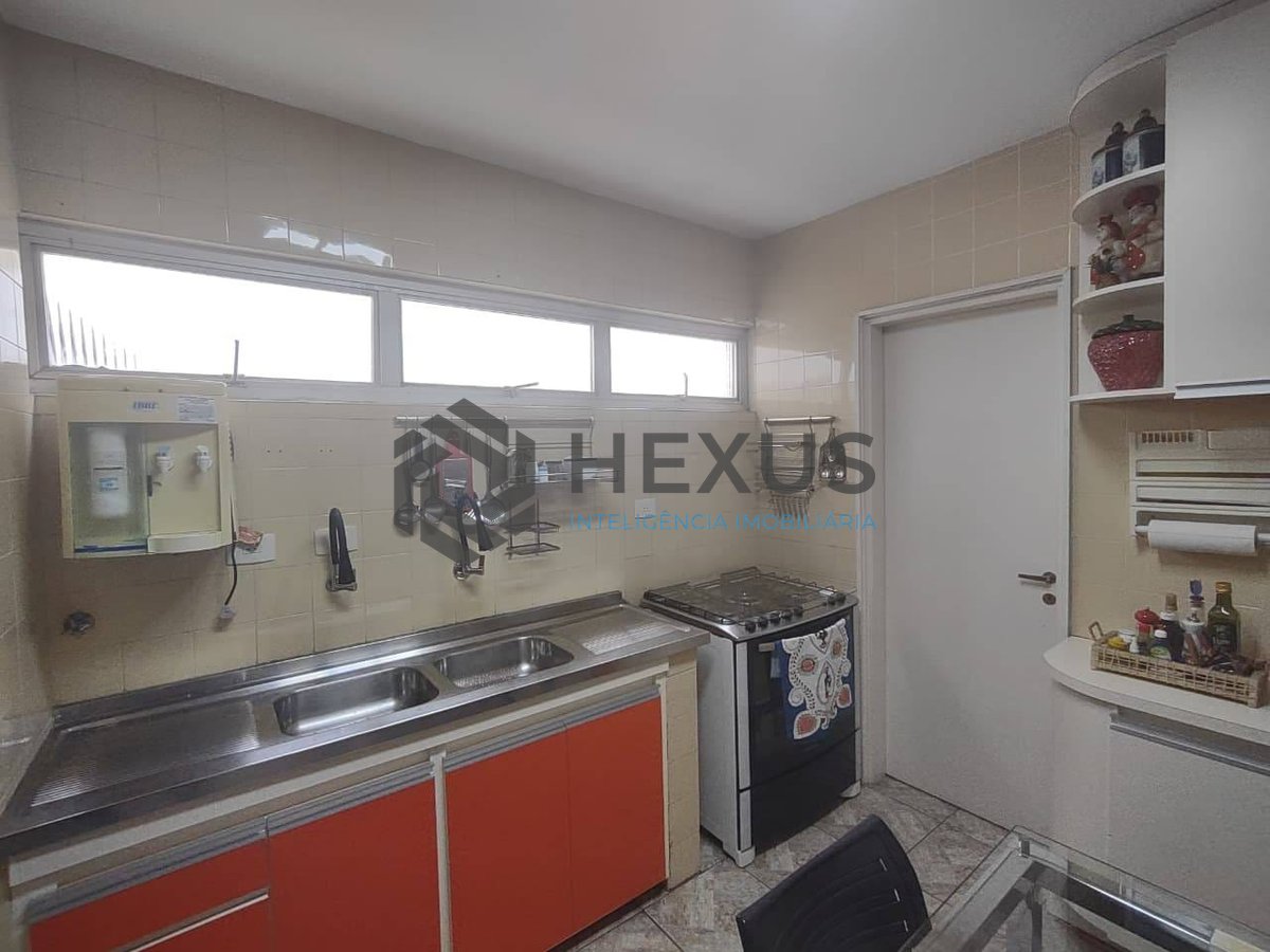 Foto 22 de Apartamento com varanda e lazer na Praia da Enseada, Guaruja