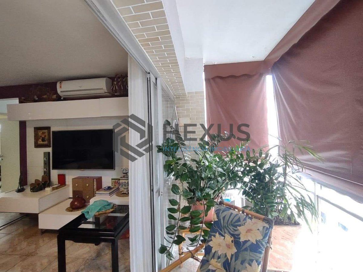 Foto 9 de Apartamento com varanda e lazer na Praia da Enseada, Guaruja