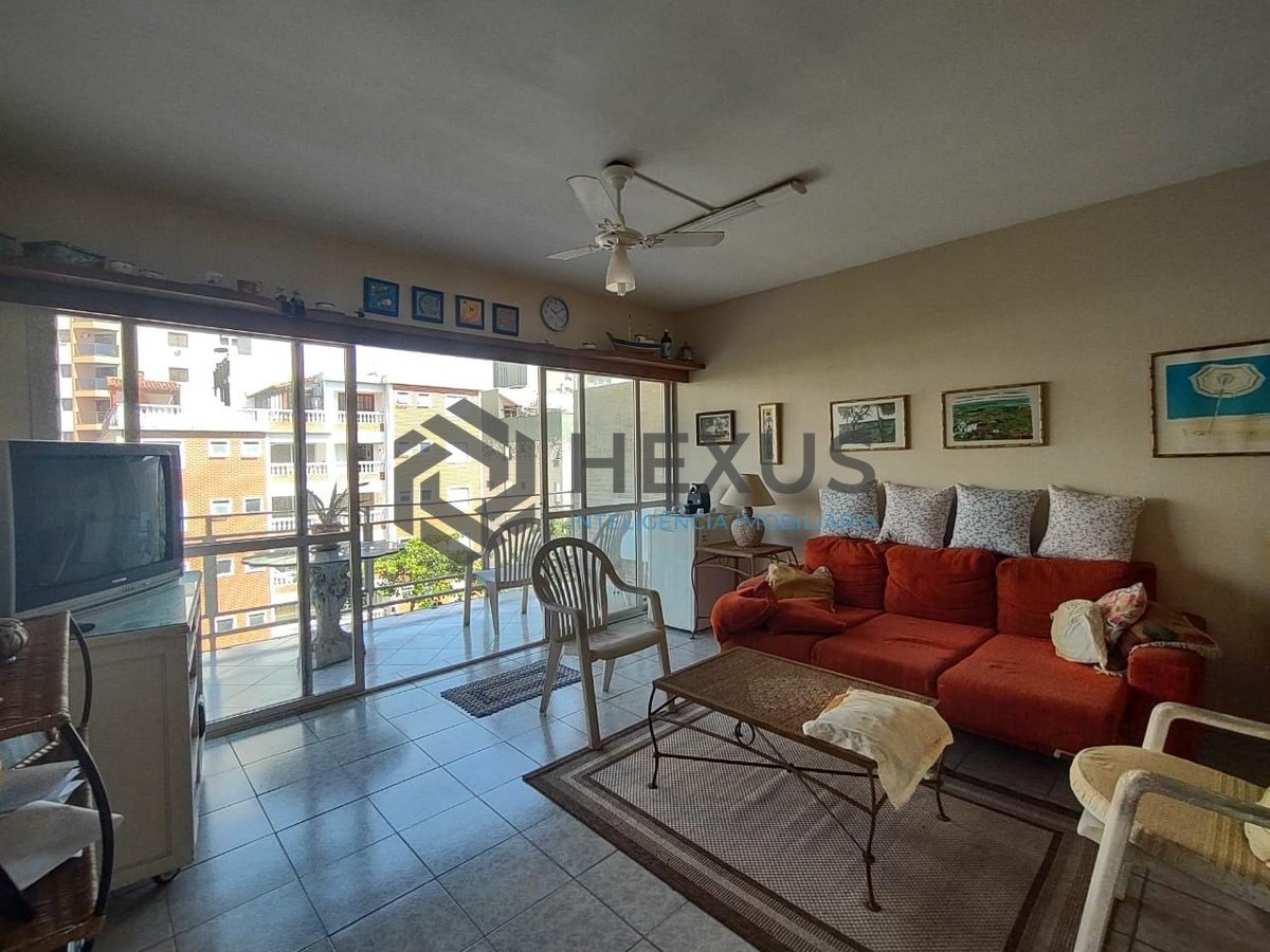 Foto 2 de Apartamento com varanda e lazer na Praia da Enseada, Guaruja