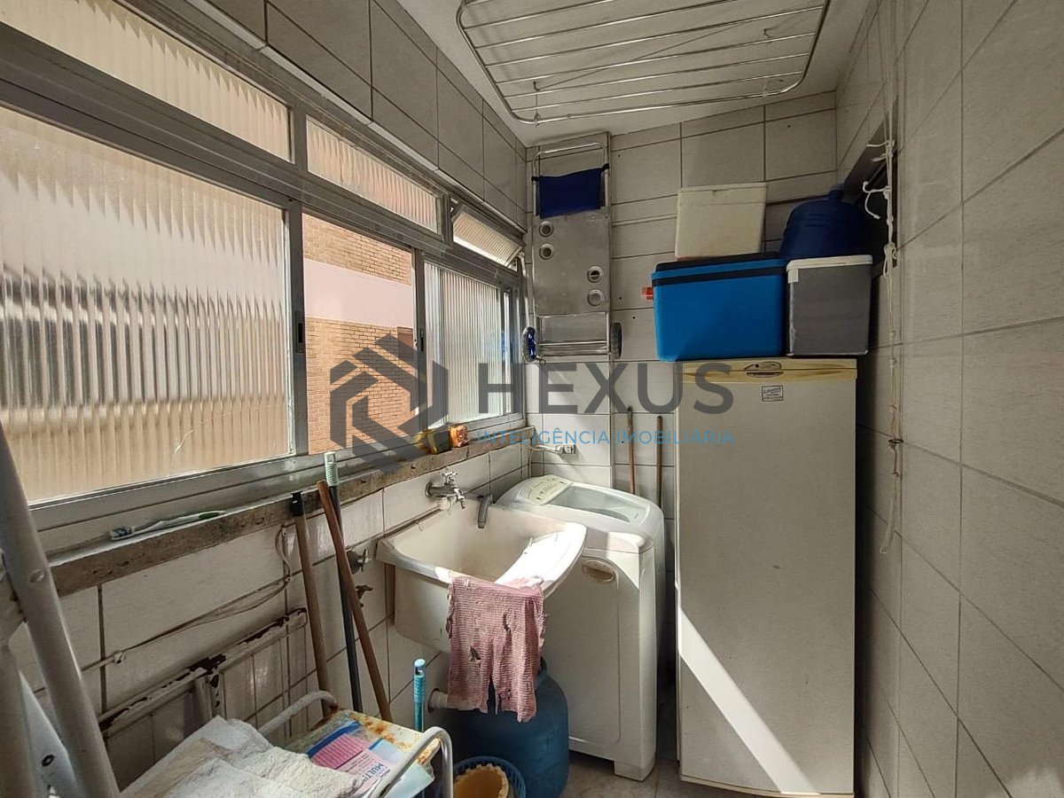 Foto 20 de Apartamento com varanda e lazer na Praia da Enseada, Guaruja