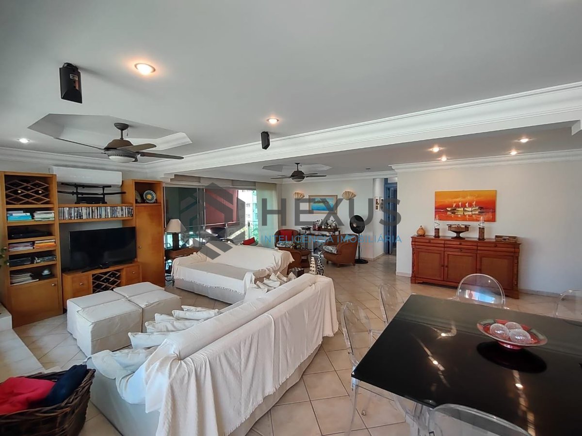 Foto 4 de Cobertura Penthouse com varanda e lazer na Praia da Enseada à venda, Guarujá-SP.