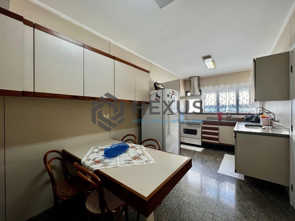 Foto 31 de Apartamento com varanda, lazer e vista mar a uma quadra da Praia das Astúrias, Guaruja