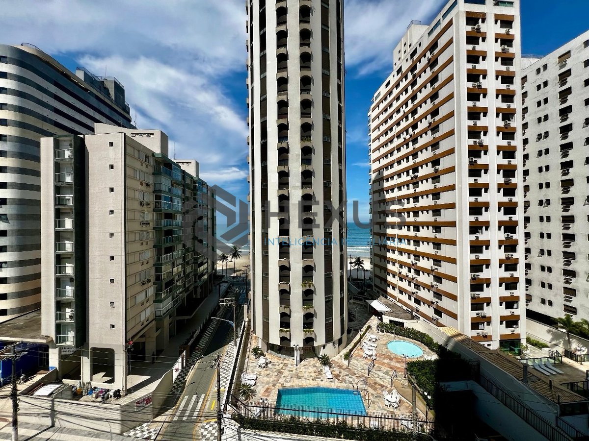 Foto 5 de Apartamento com varanda, lazer e vista mar a uma quadra da Praia das Astúrias, Guaruja