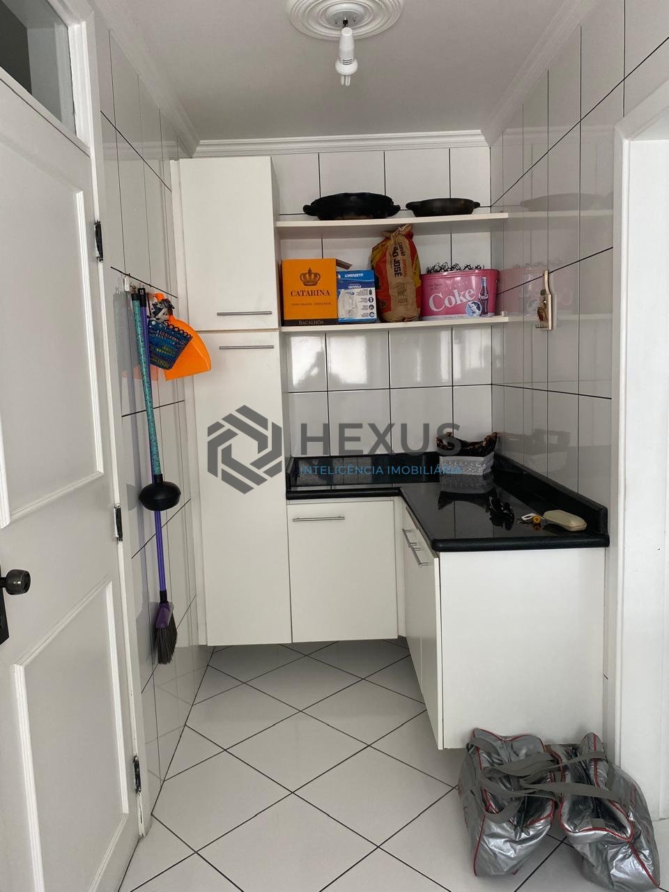 Foto 27 de Apartamento com varanda e lazer a uma quadra da Praia das Asturias, Guaruja