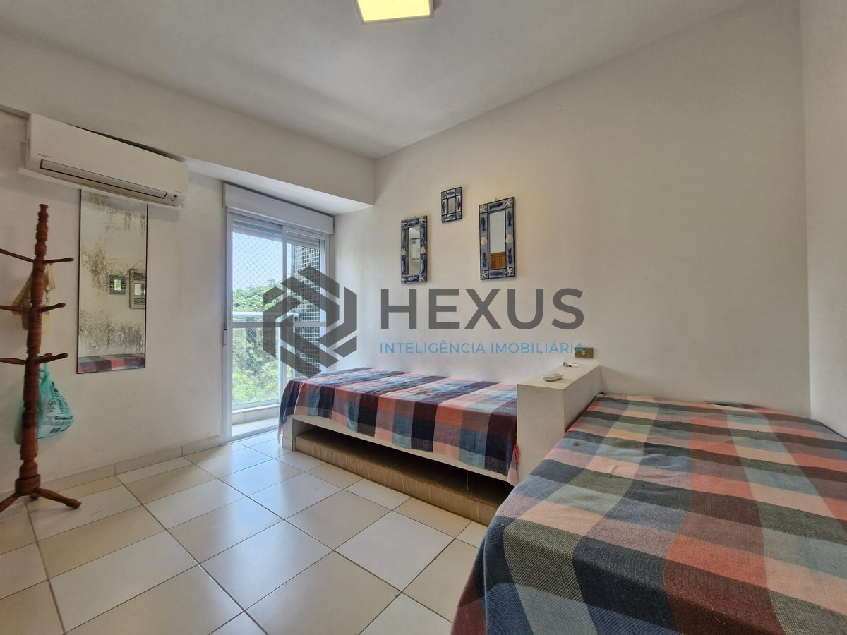 Foto 13 de Apartamento com varanda e vista mar na beira mar da Praia das Asturias, Guaruja