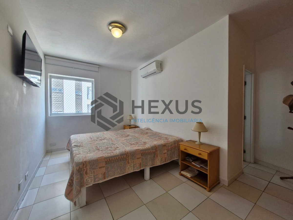 Foto 9 de Apartamento com varanda e vista mar na beira mar da Praia das Asturias, Guaruja