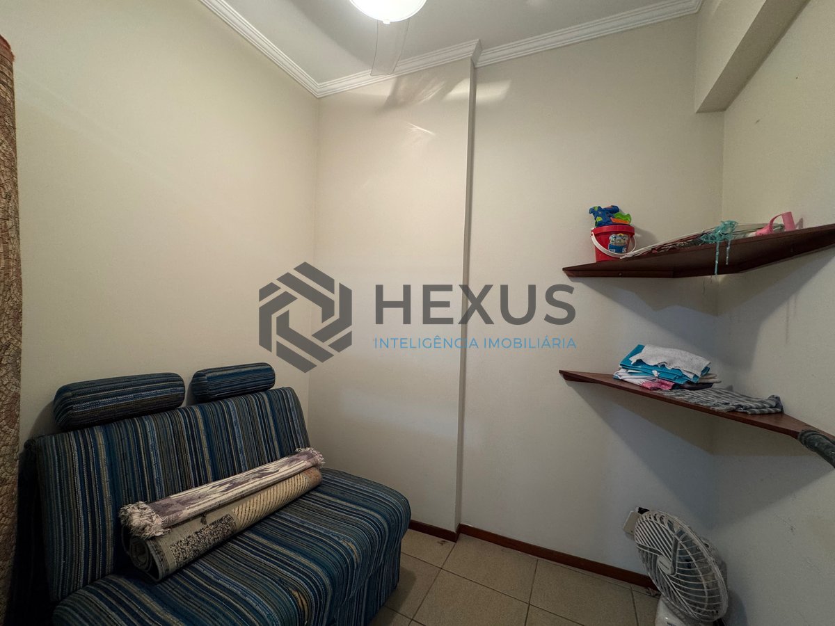 Foto 23 de Apartamento reformado com varanda, vista mar e lazer na quadra mar da Praia das Pitangueiras, Guaruja