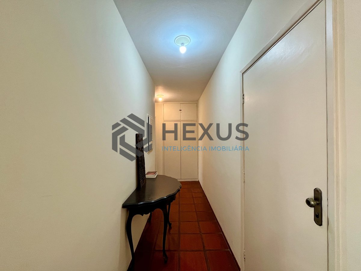 Foto 5 de Apartamento na Praia das Pitangueiras, Guaruja
