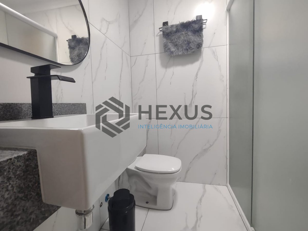 Foto 10 de Apartamento com varanda e lazer na Praia da Enseada, Guaruja