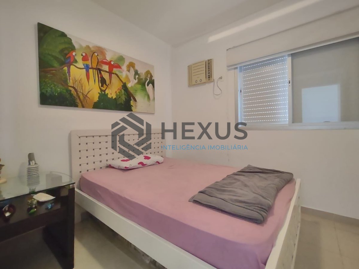 Foto 12 de Apartamento com varanda, vista mar e lazer na Praia da Enseada, Guaruja