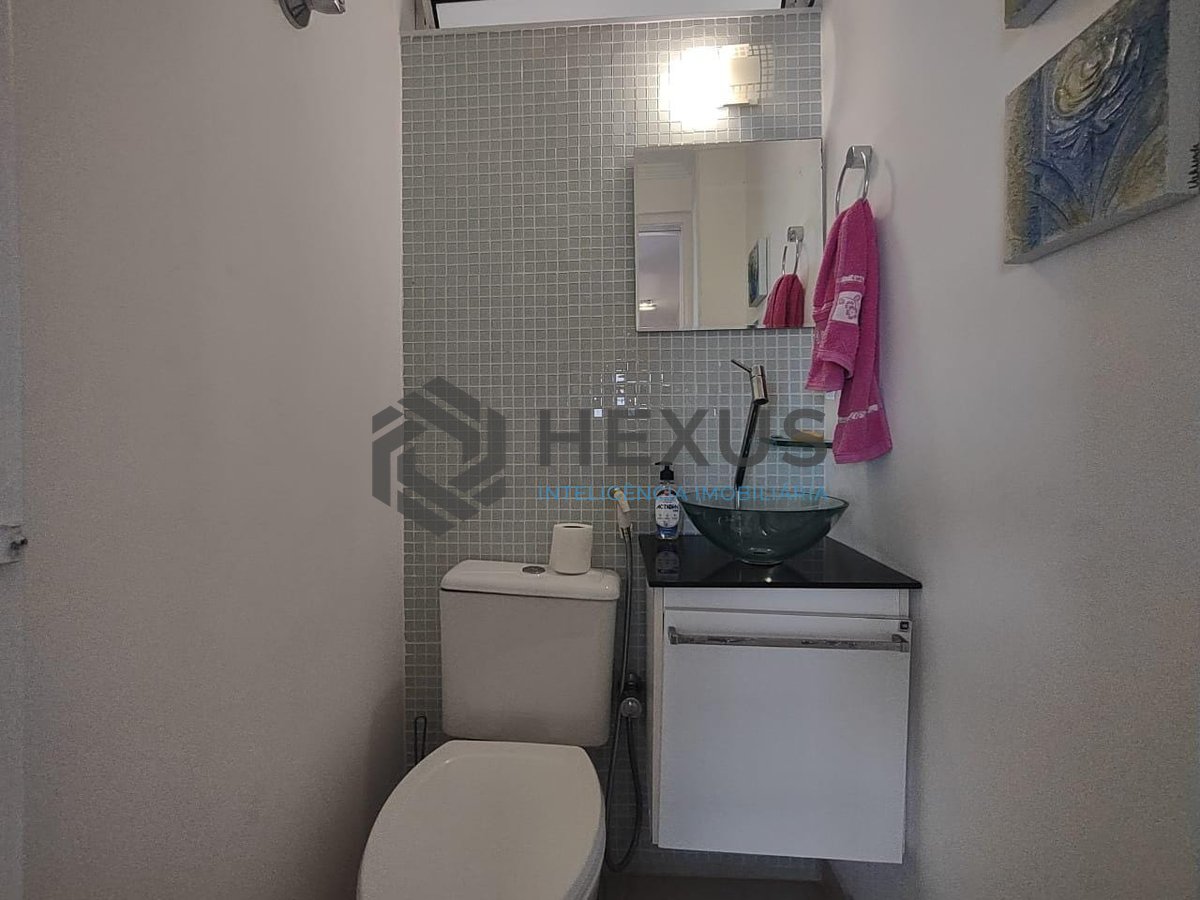 Foto 9 de Apartamento com varanda, vista mar e lazer na Praia da Enseada, Guaruja