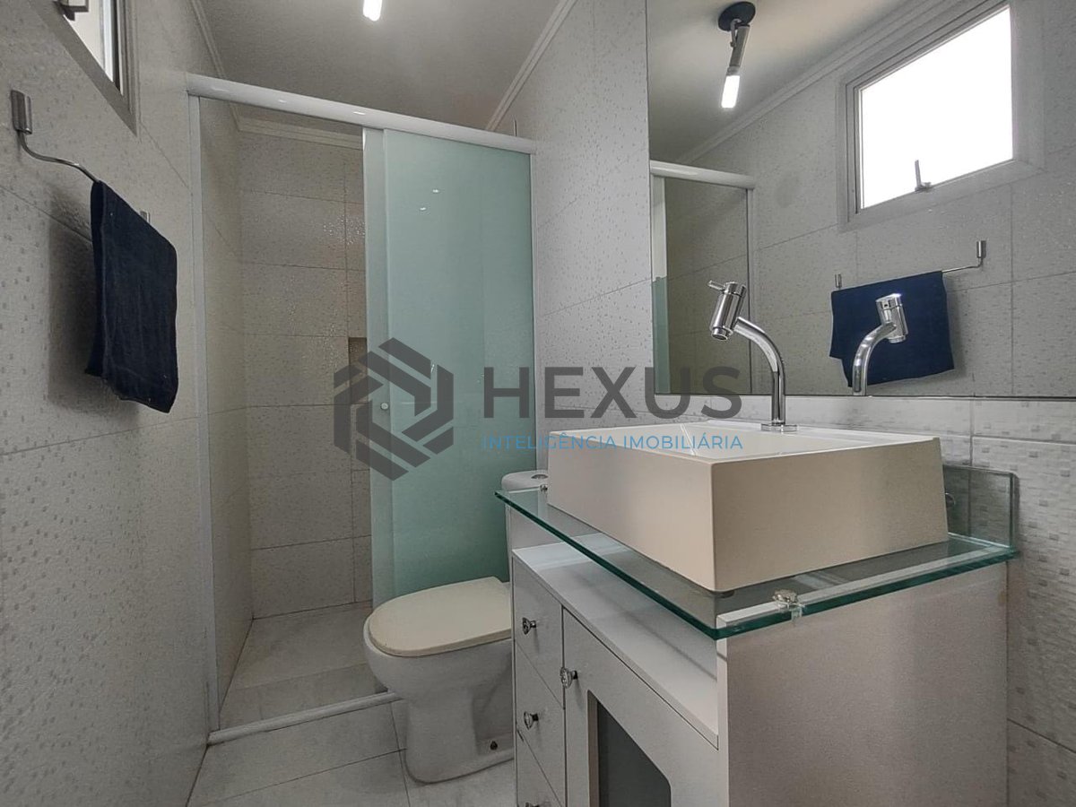 Foto 14 de Apartamento com varanda e lazer na Praia da Enseada, Guaruja