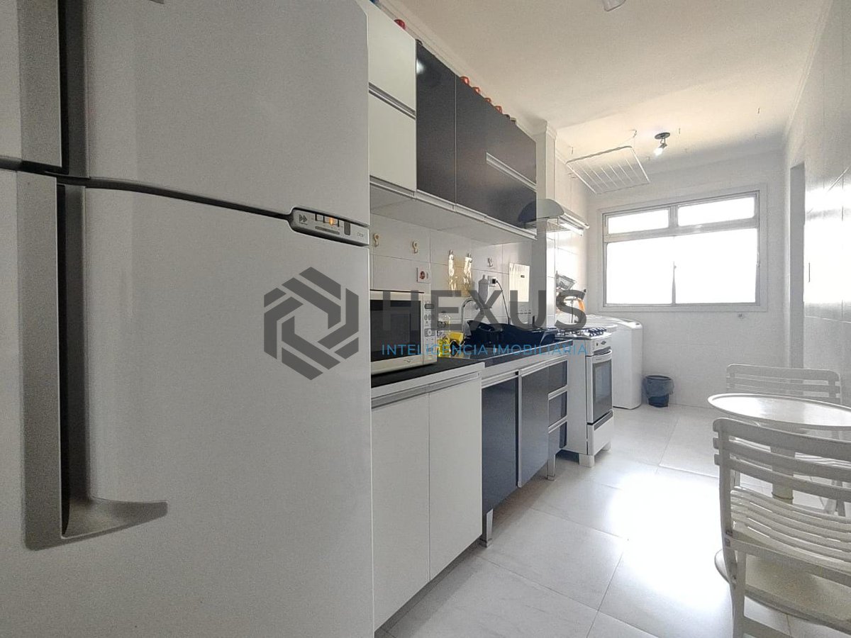 Foto 15 de Apartamento com varanda e lazer na Praia da Enseada, Guaruja