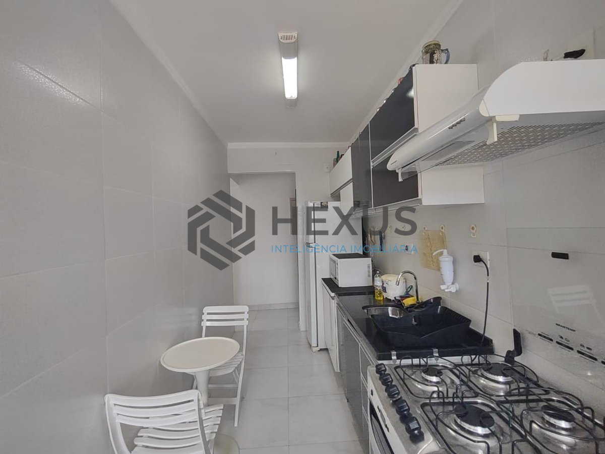Foto 17 de Apartamento com varanda e lazer na Praia da Enseada, Guaruja