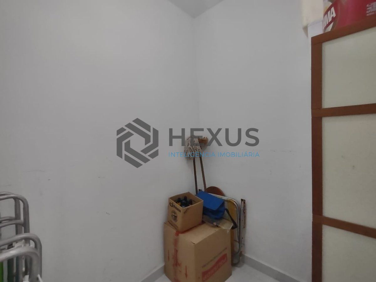 Foto 18 de Apartamento com varanda e lazer na Praia da Enseada, Guaruja