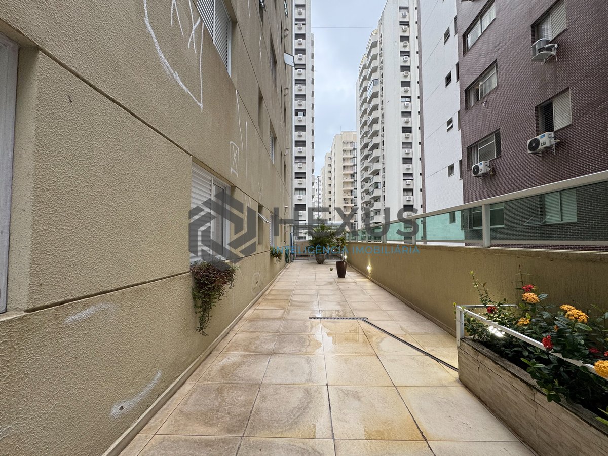 Foto 16 de Apartamento garden com varanda gourmet e lazer na Praia das Pitangueiras, Guaruja