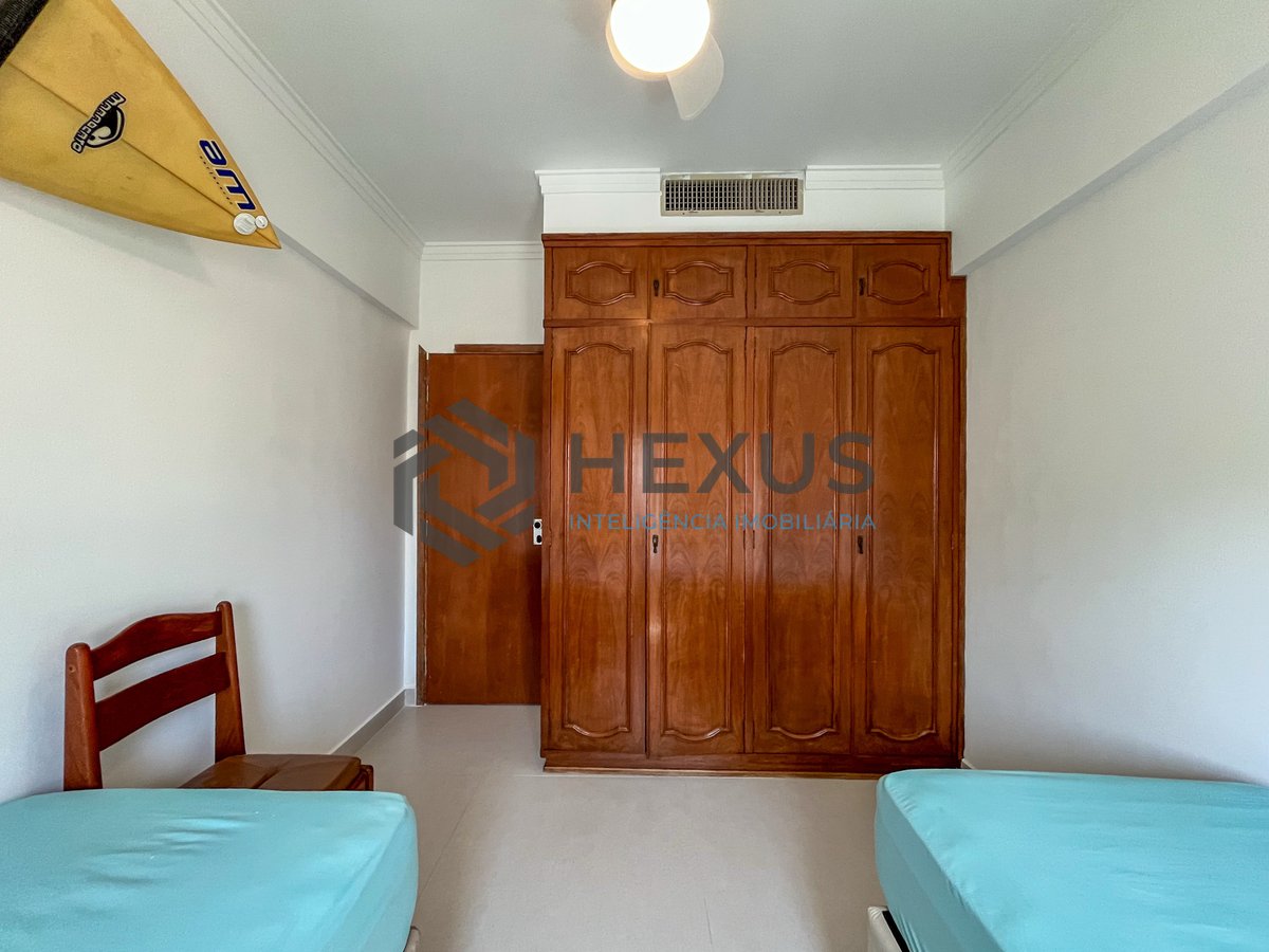 Foto 16 de Apartamento com varanda vista mar e lazer na Praia das Pitangueiras, Guaruja