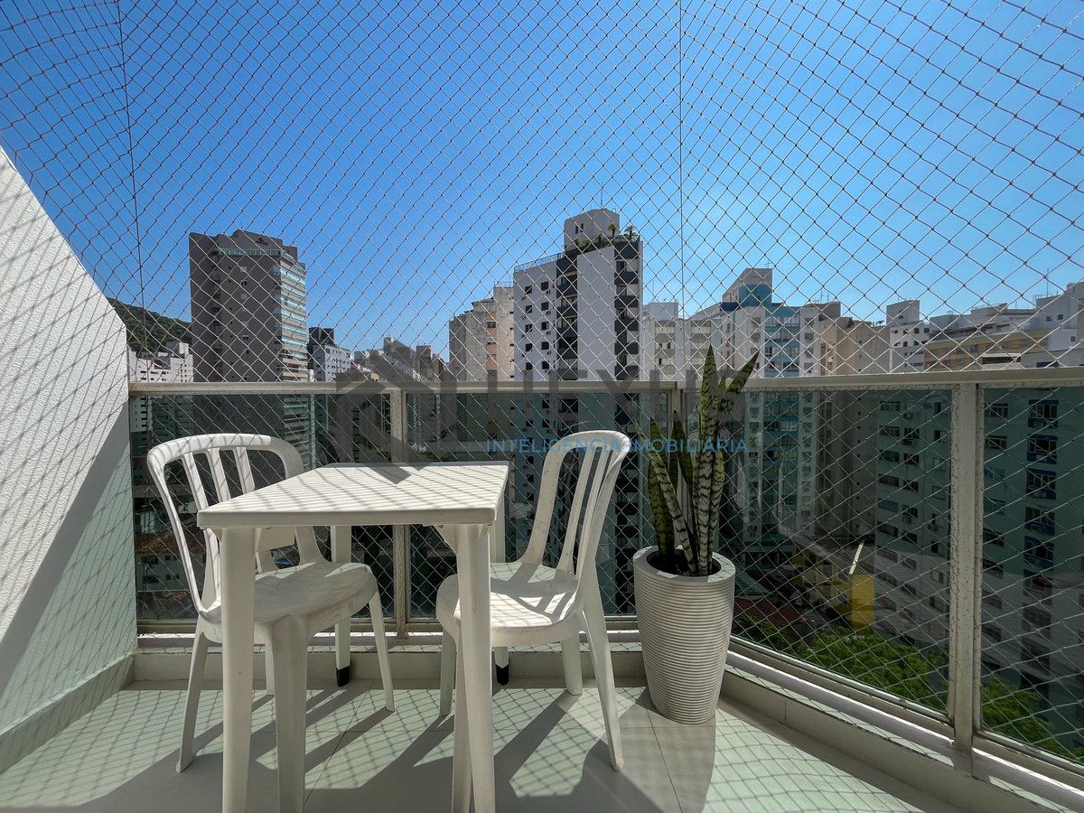 Foto 9 de Apartamento com varanda vista mar e lazer na Praia das Pitangueiras, Guaruja