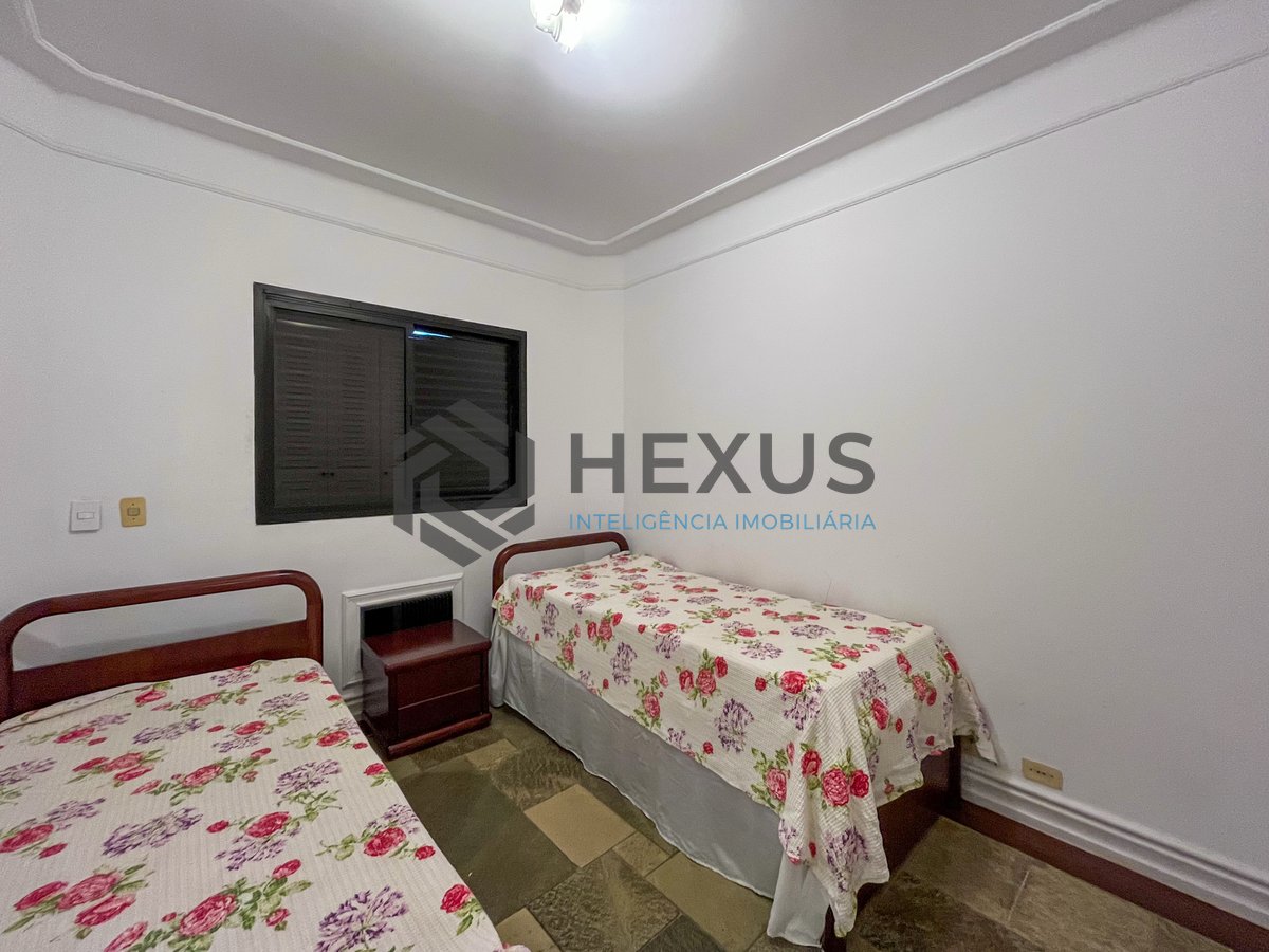 Foto 15 de Apartamento com varanda e lazer na Praia da Enseada, Guaruja