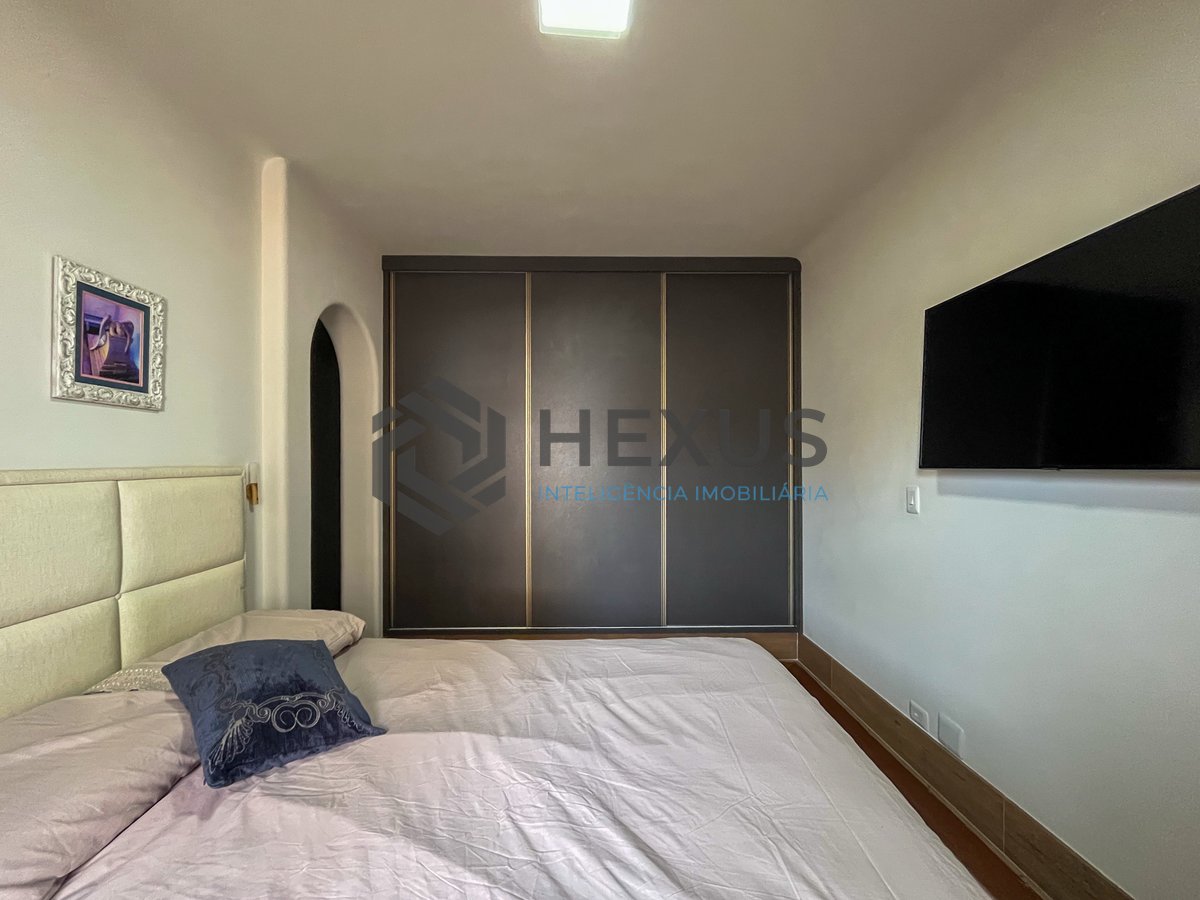 Foto 18 de Apartamento com varanda e lazer na Praia da Enseada, Guaruja