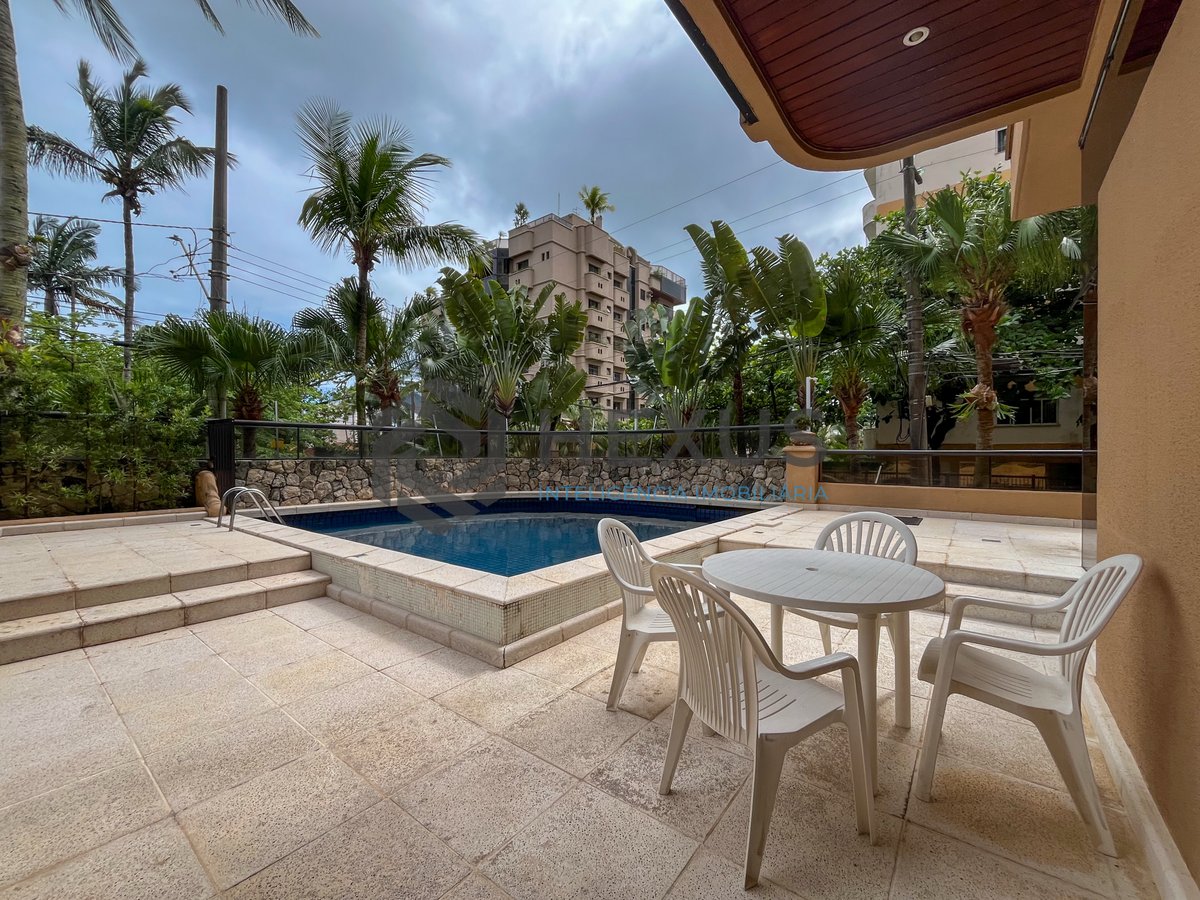 Foto 26 de Apartamento com varanda e lazer na Praia da Enseada, Guaruja