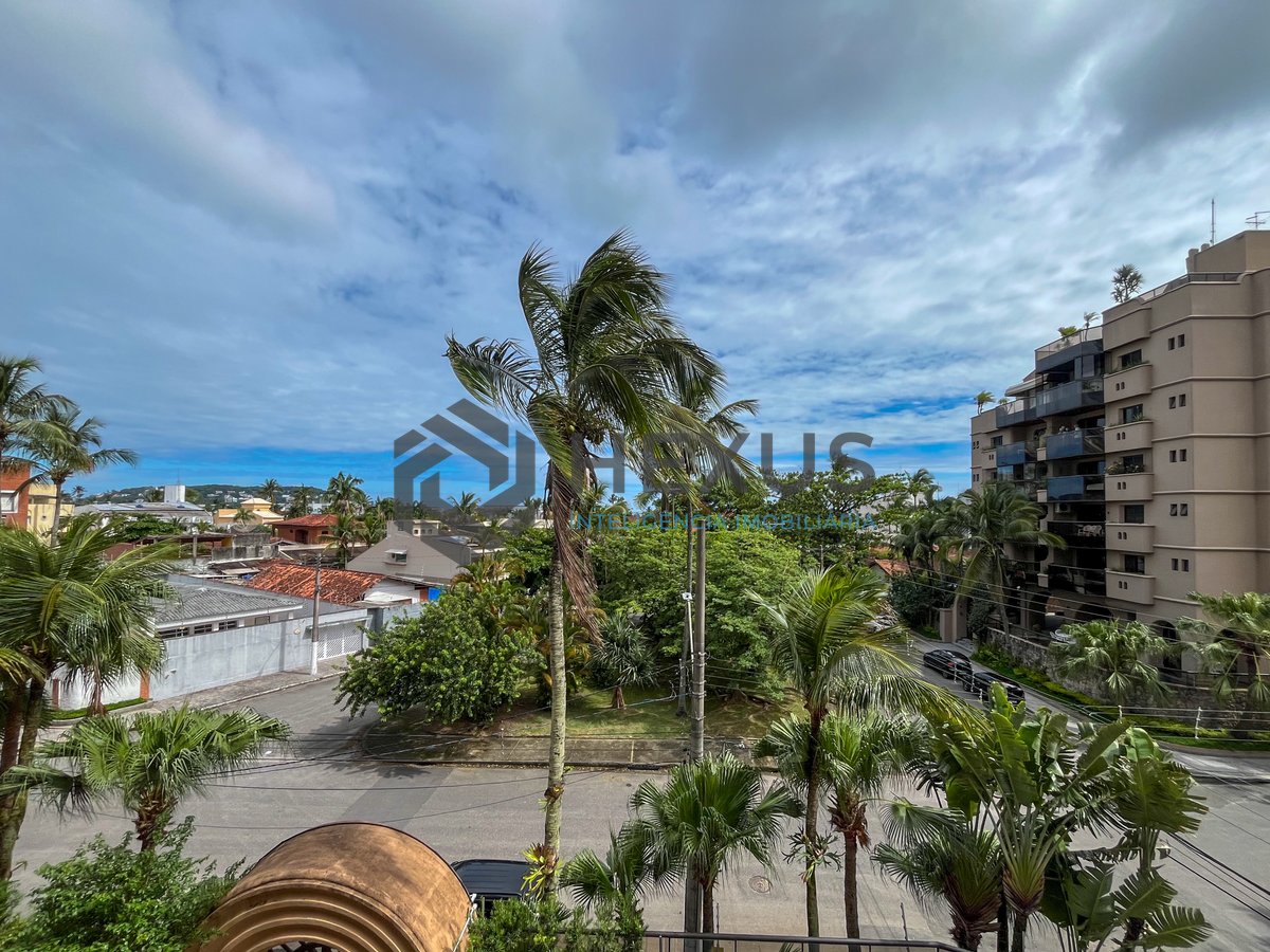 Foto 17 de Apartamento duplex com varanda e lazer na região da Brunella na Praia da Enseada, Guaruja