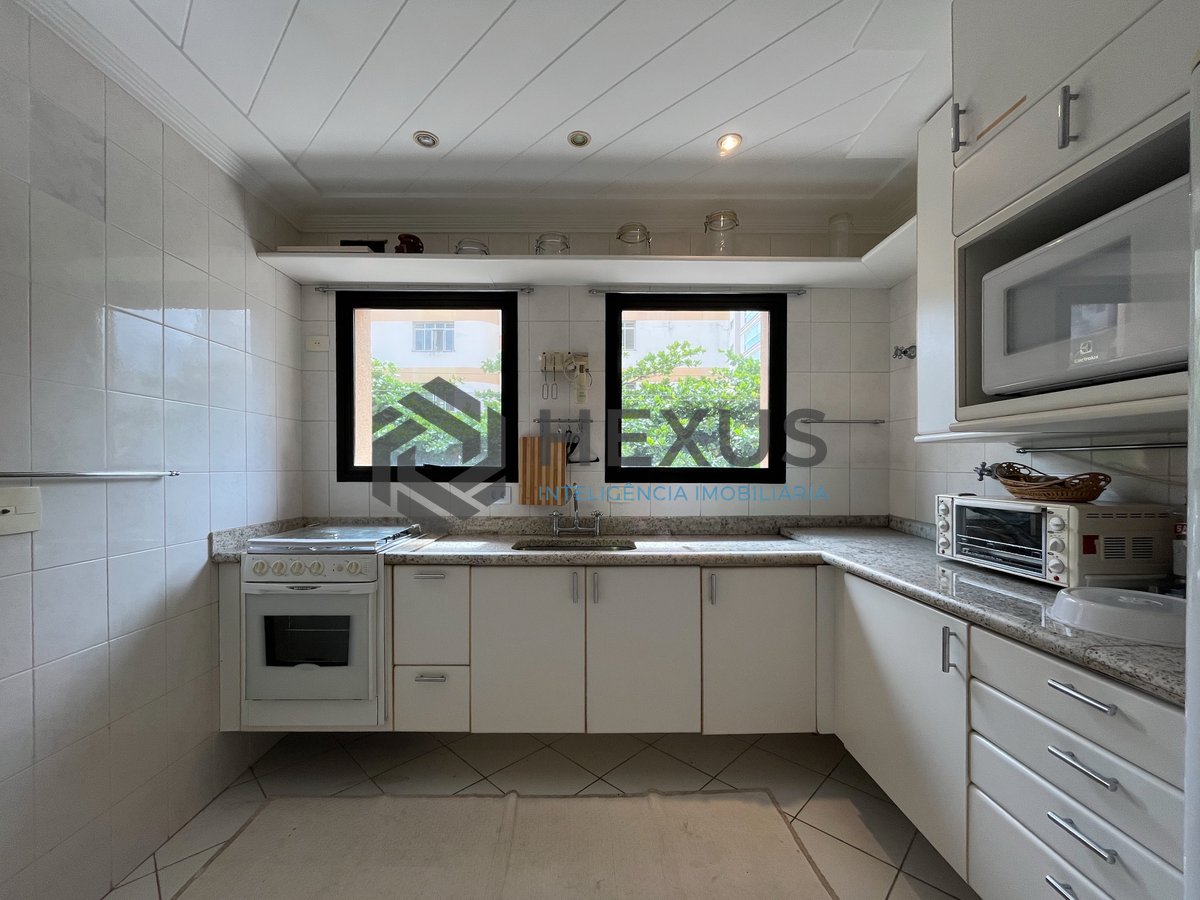 Foto 30 de Apartamento duplex com varanda e lazer na região da Brunella na Praia da Enseada, Guaruja