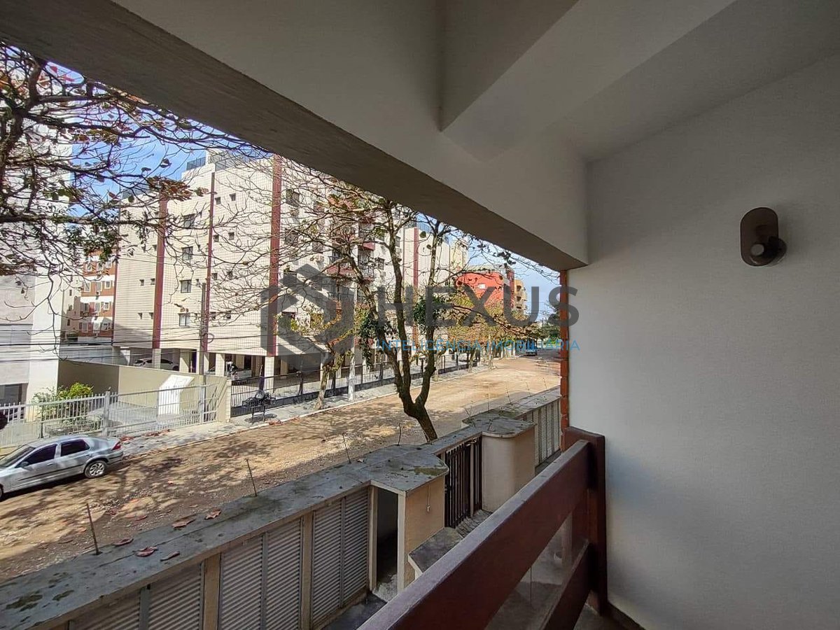 Foto 17 de Apartamento com varanda e lazer na Praia da Enseada, Guaruja