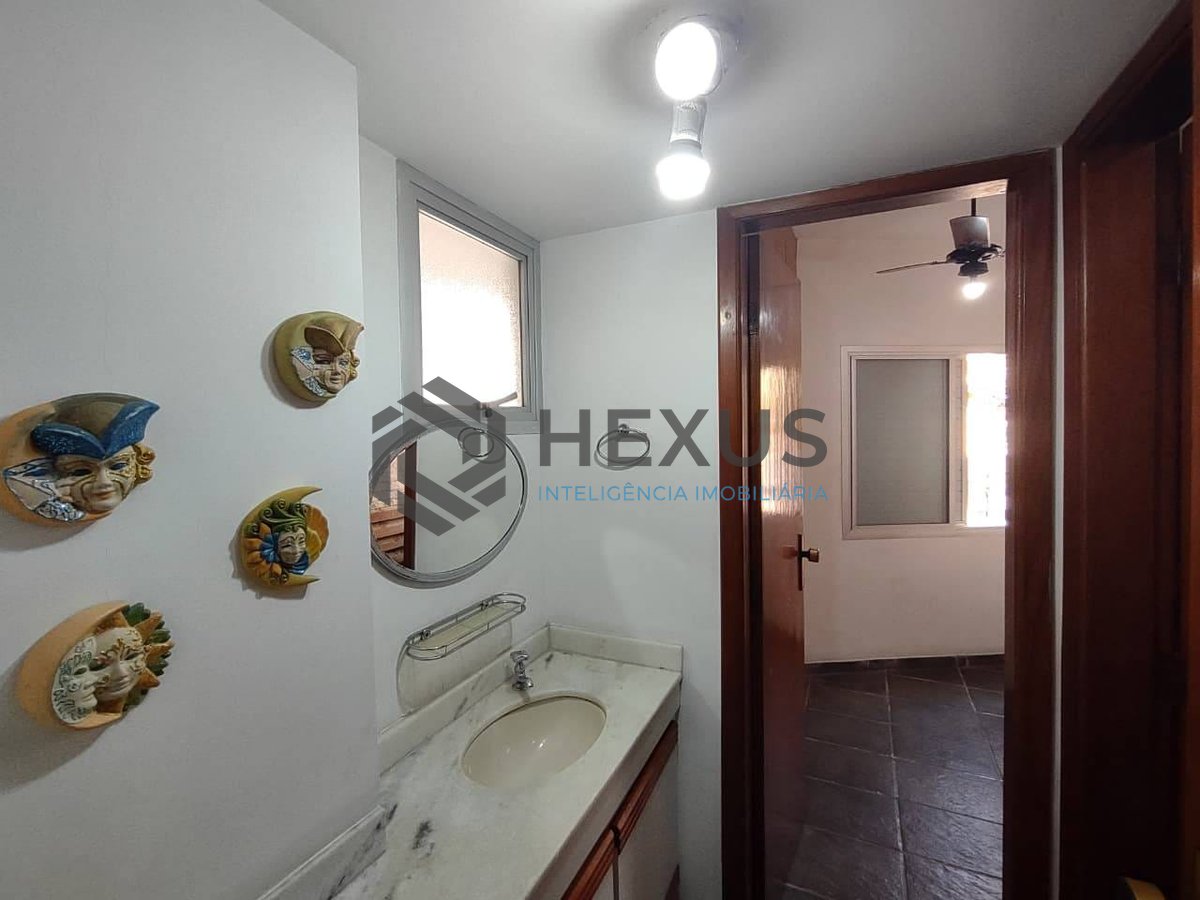 Foto 19 de Apartamento com varanda e lazer na Praia da Enseada, Guaruja