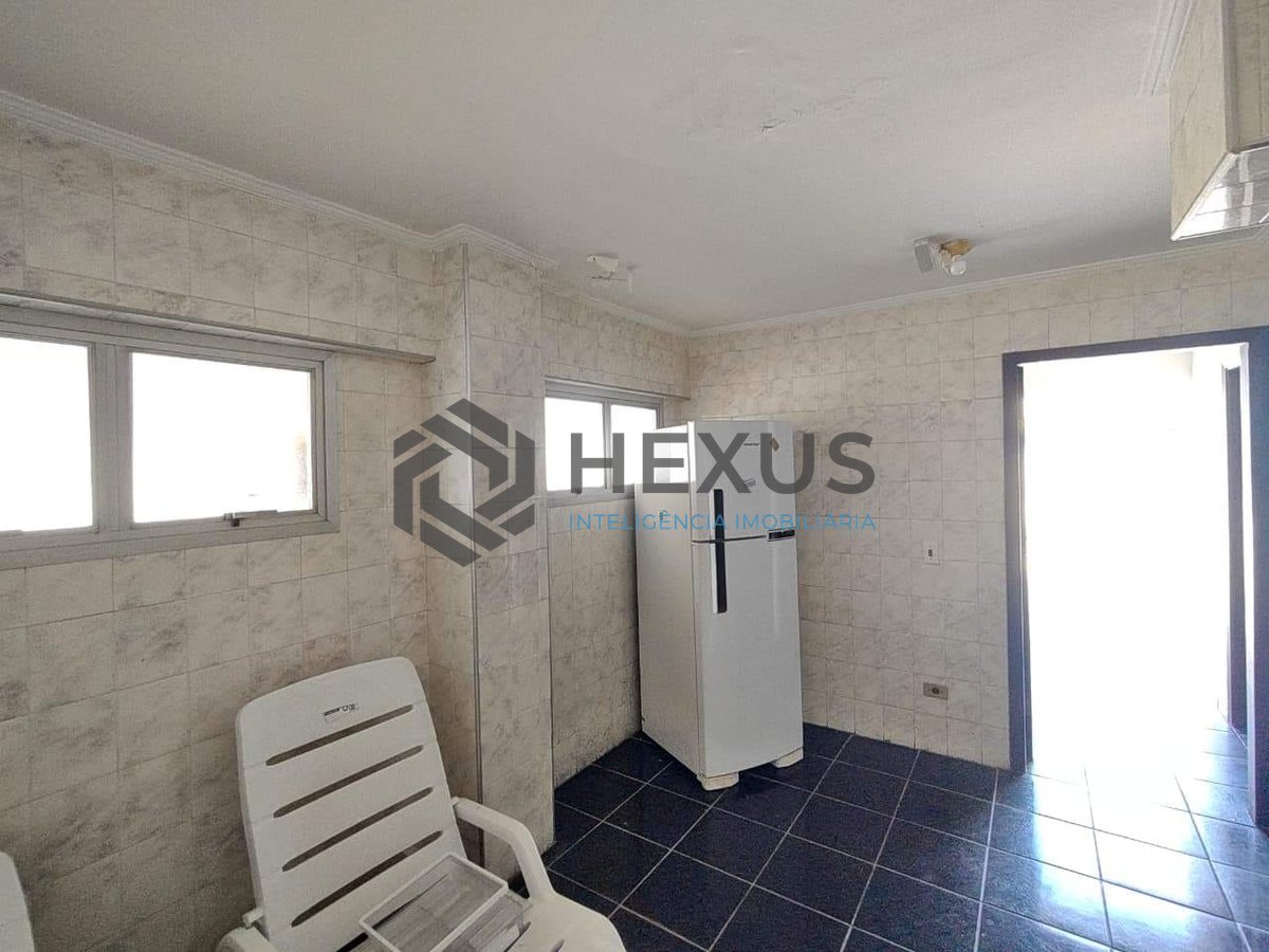 Foto 31 de Apartamento com varanda e lazer na Praia da Enseada, Guaruja
