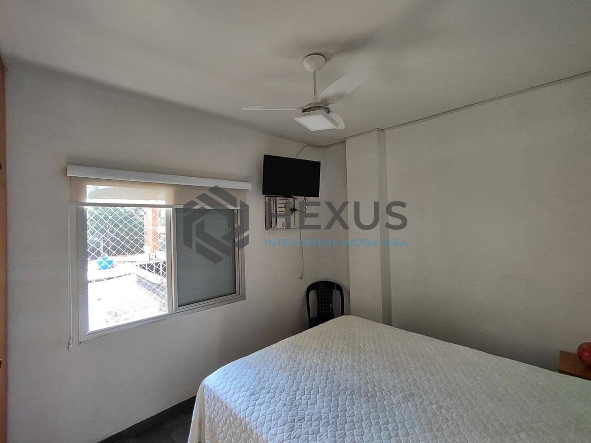 Foto 12 de Apartamento com varanda e lazer na Praia da Enseada, Guaruja