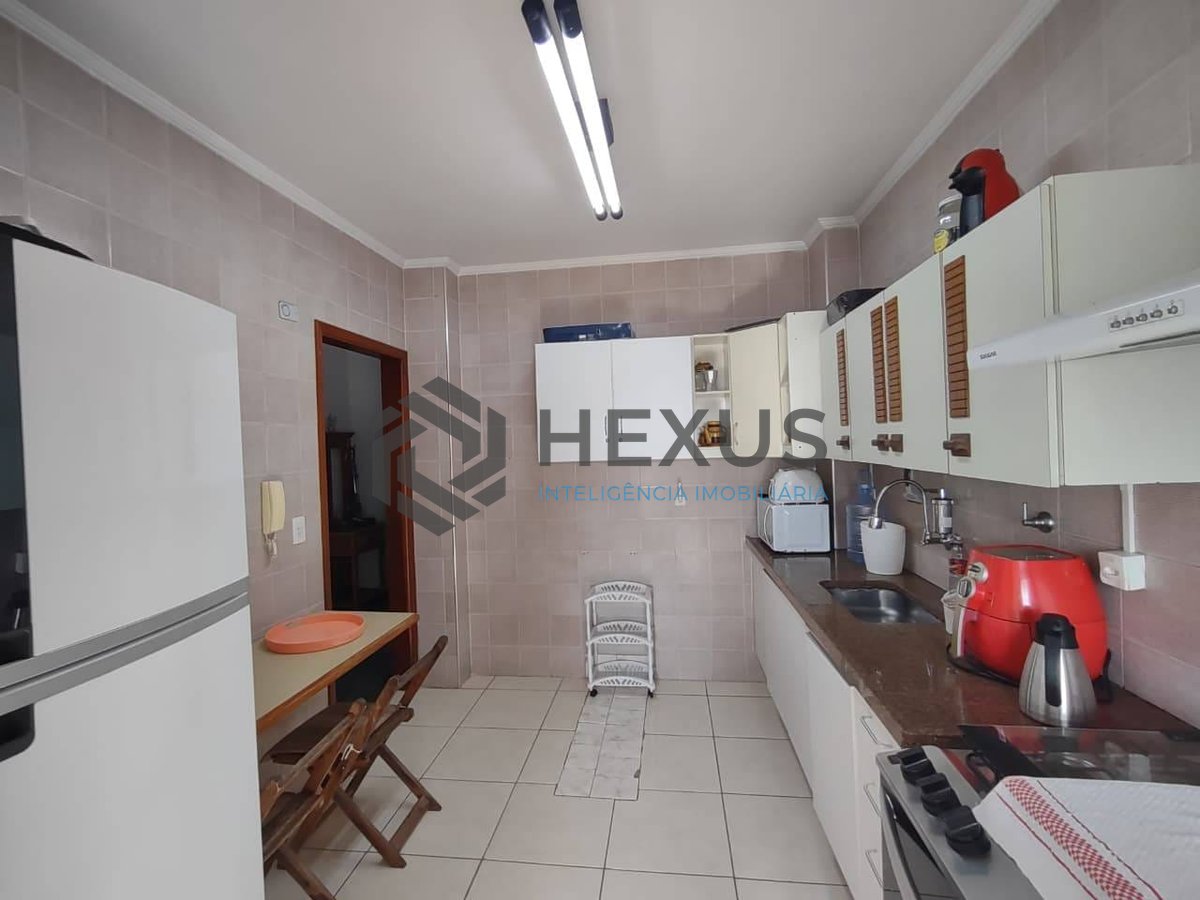 Foto 19 de Apartamento com varanda e lazer na Praia da Enseada, Guaruja