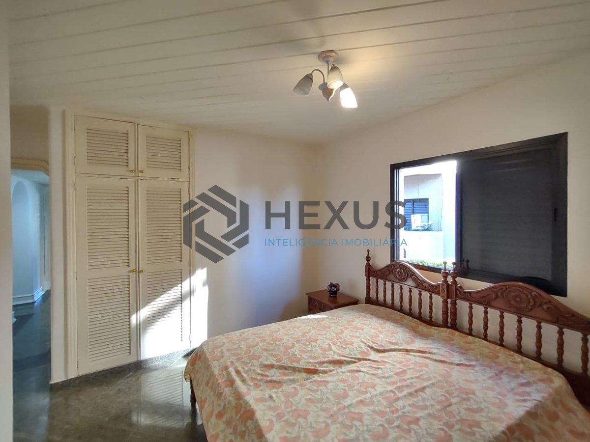 Foto 17 de Apartamento com varanda e lazer na Praia da Enseada, Guaruja