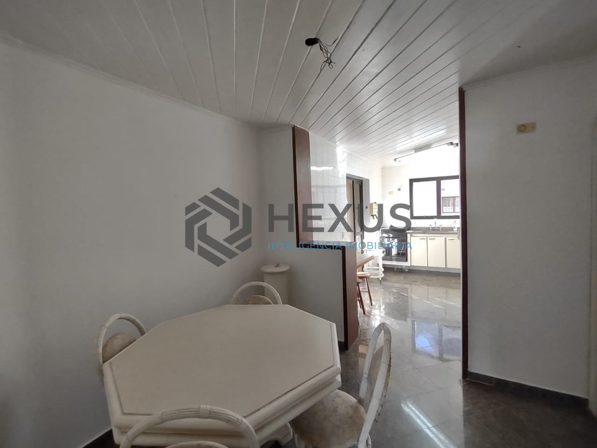 Foto 19 de Apartamento com varanda e lazer na Praia da Enseada, Guaruja