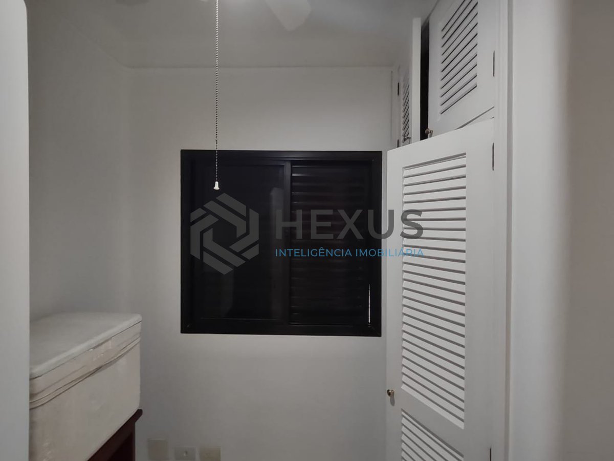 Foto 22 de Apartamento com varanda e lazer na Praia da Enseada, Guaruja