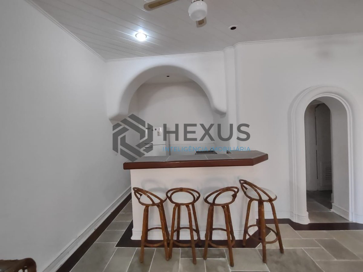 Foto 25 de Apartamento com varanda e lazer na Praia da Enseada, Guaruja