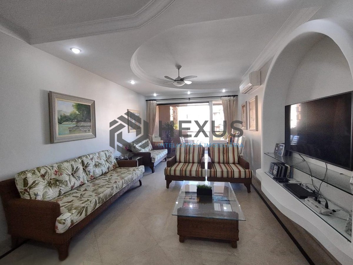 Foto 4 de Apartamento com varanda e lazer na Praia da Enseada, Guaruja