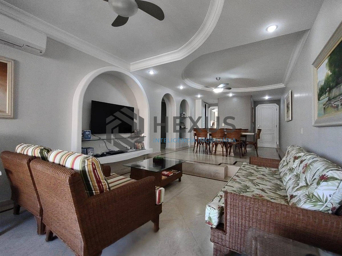 Foto 6 de Apartamento com varanda e lazer na Praia da Enseada, Guaruja