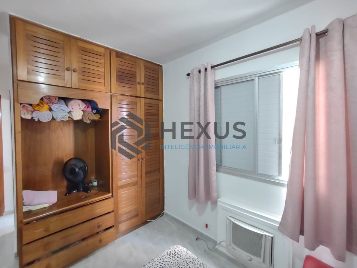 Foto 13 de Apartamento com varanda e lazer na Praia da Enseada, Guaruja