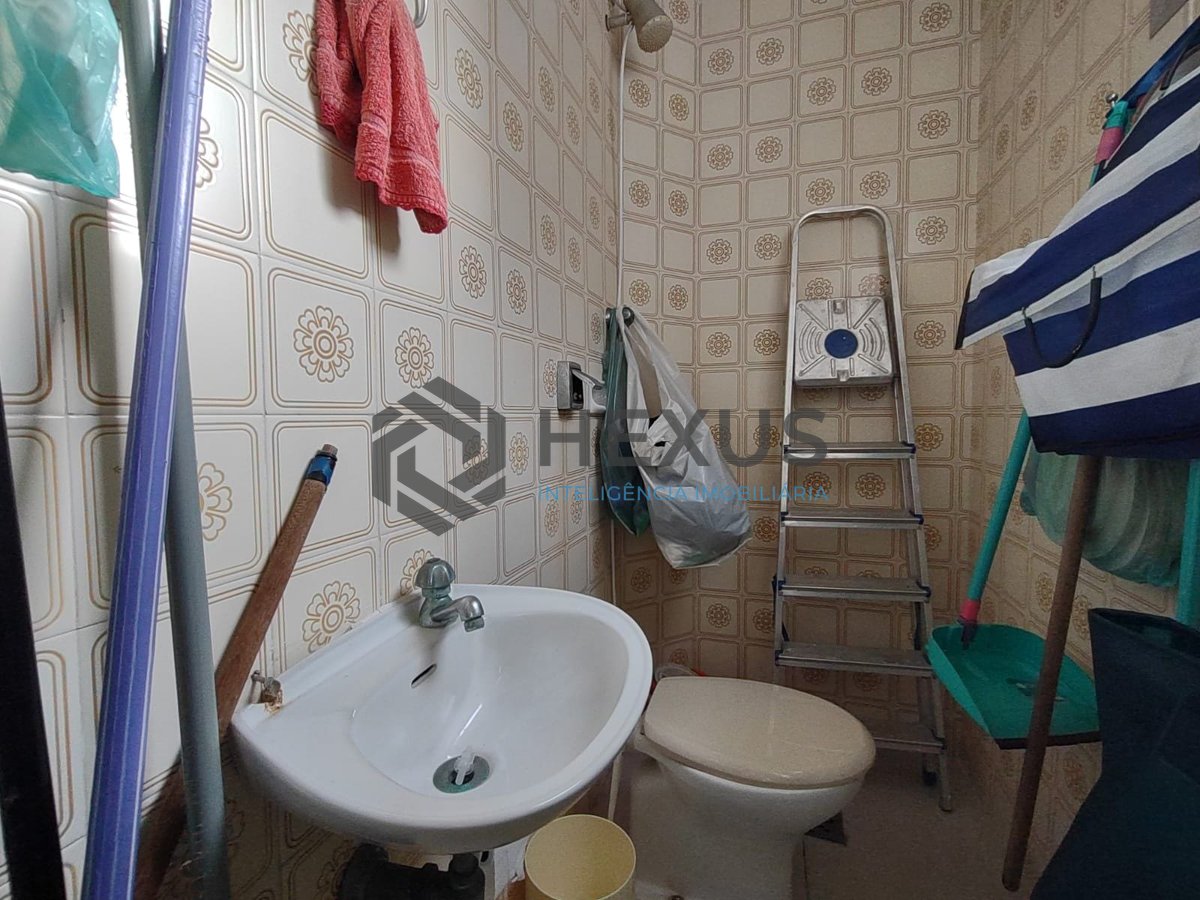 Foto 21 de Apartamento com varanda e lazer na Praia da Enseada, Guaruja