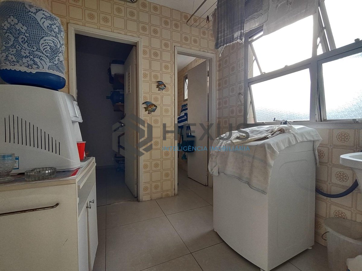 Foto 22 de Apartamento com varanda e lazer na Praia da Enseada, Guaruja