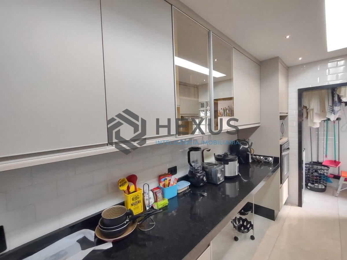 Foto 25 de Apartamento reformado com varanda gourmet e lazer na Praia da Enseada, Guaruja