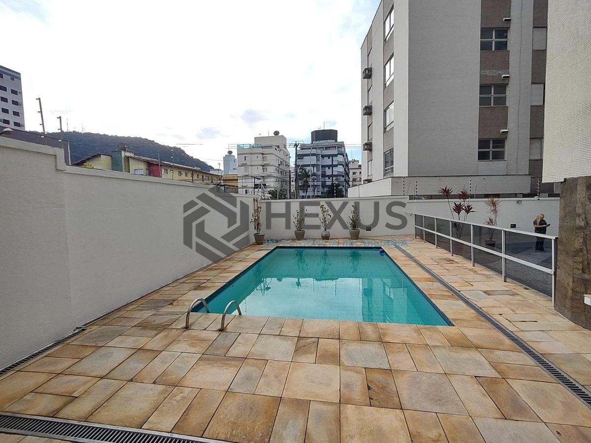 Foto 27 de Apartamento reformado com varanda gourmet e lazer na Praia da Enseada, Guaruja