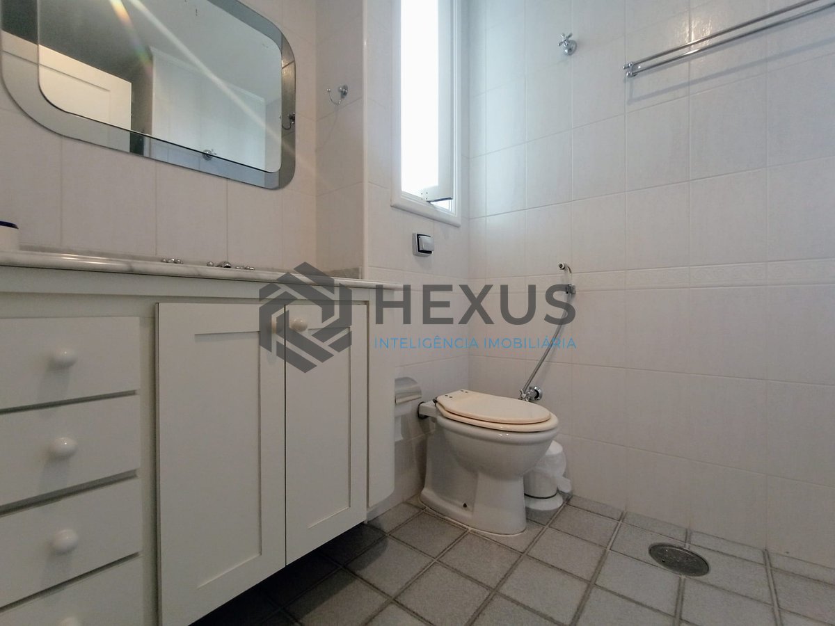 Foto 13 de Apartamento reformado frente mar na Praia das Pitangueiras, Guaruja