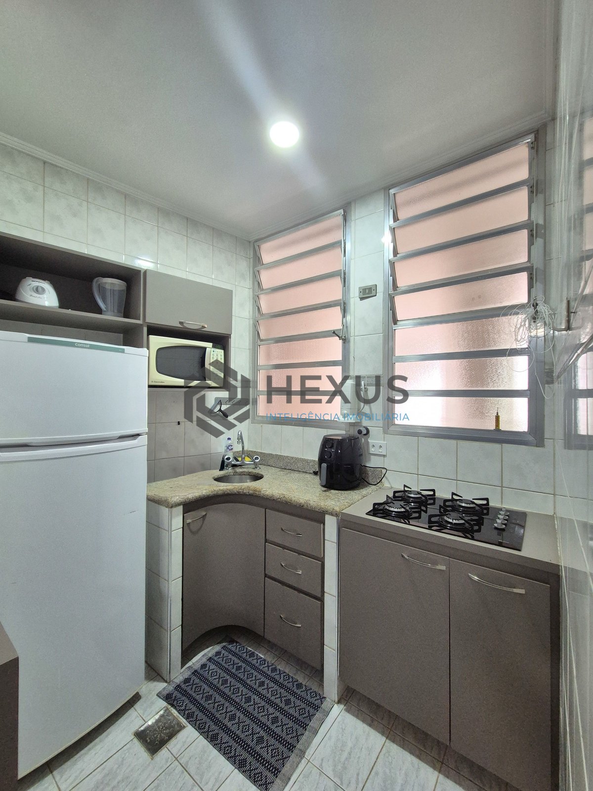 Foto 18 de Apartamento beira mar na Praia das Pitangueiras, Guaruja
